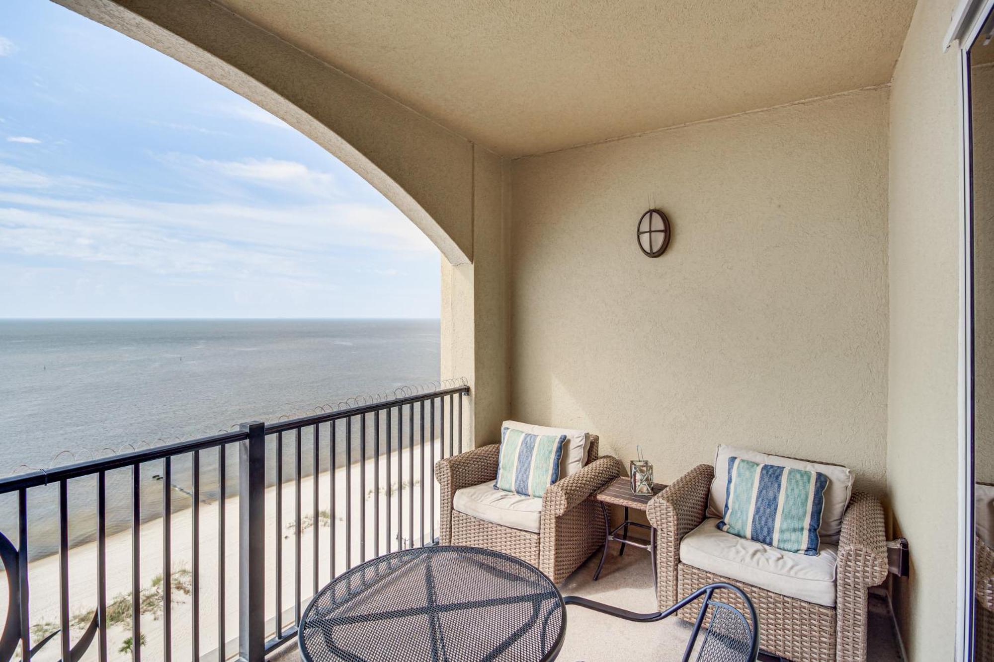 Sleek Gulfport Condo With Ocean Views And Pool Access! 외부 사진