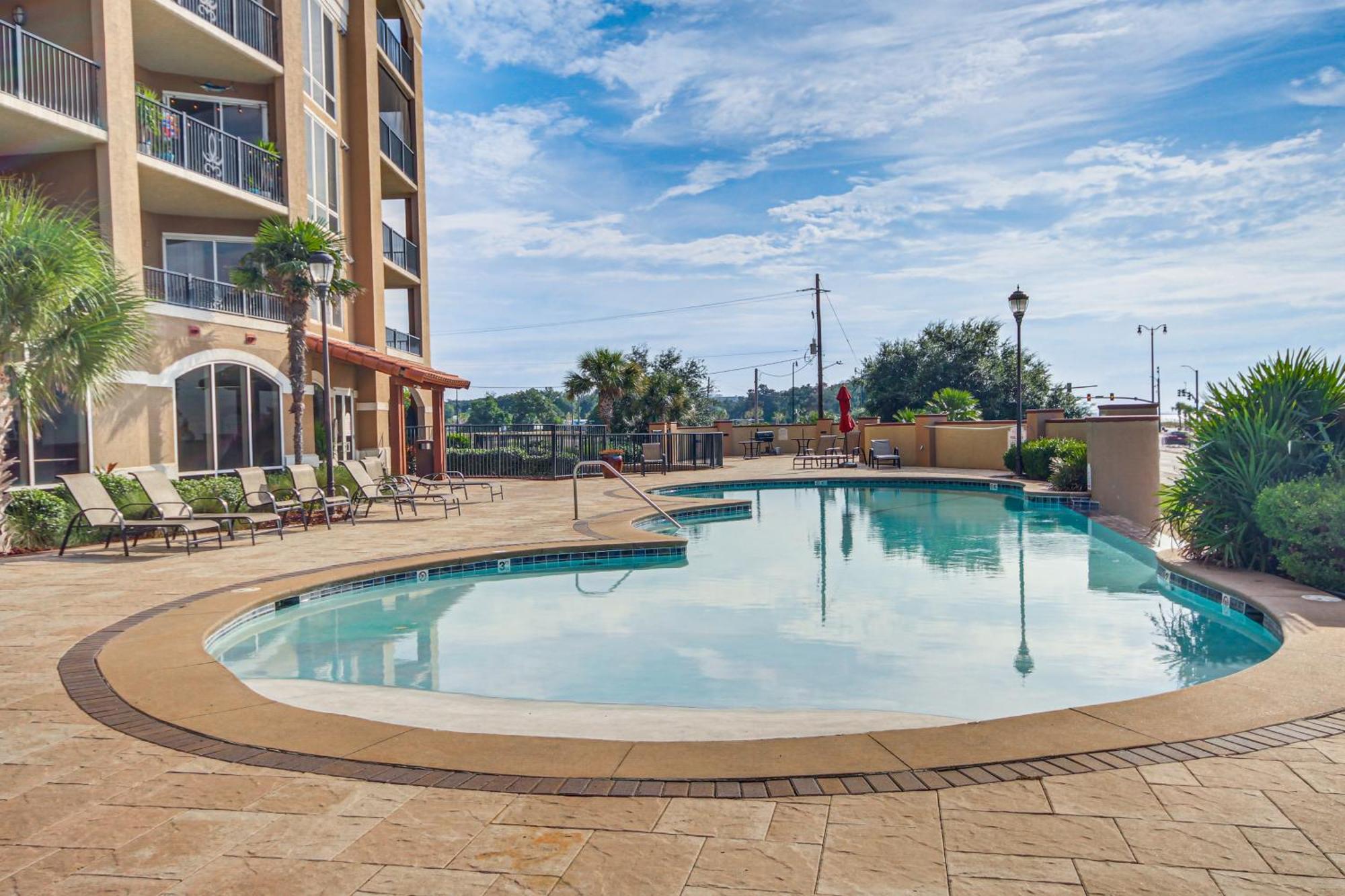 Sleek Gulfport Condo With Ocean Views And Pool Access! 외부 사진